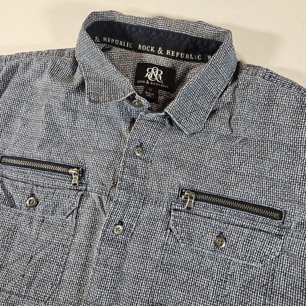 Rock & Republic Shirt Men's Medium Button Down Blue‎ Zipper Pockets